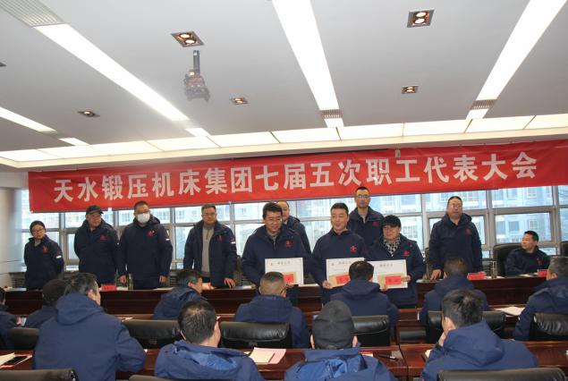 ��ˮ呉��C(j��)�����F(tu��n)�cף����60�����ߵ�������ƹ�����ِ�A�M(m��n)�չ�